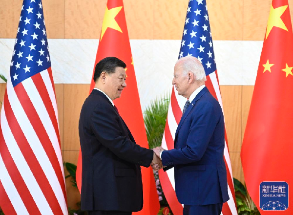 当地时间11月14日下午，国家主席习近平在印度尼西亚巴厘岛同美国总统拜登举行会晤。新华社记者 李学仁 摄
